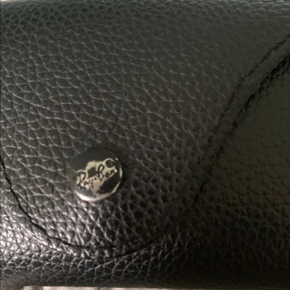 Aviators case. - Picture 3 of 3